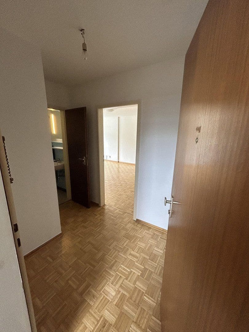 Pronájem bytu 1+kk 39 m², Karl-Arnold-Straße 29, Meerbusch, Severní Porýní-Vestfálsko Pronájem bytu 1+kk 39 m², Karl-Arnold-Straße 29, Meerbusch, Severní Porýní-Vestfálsko