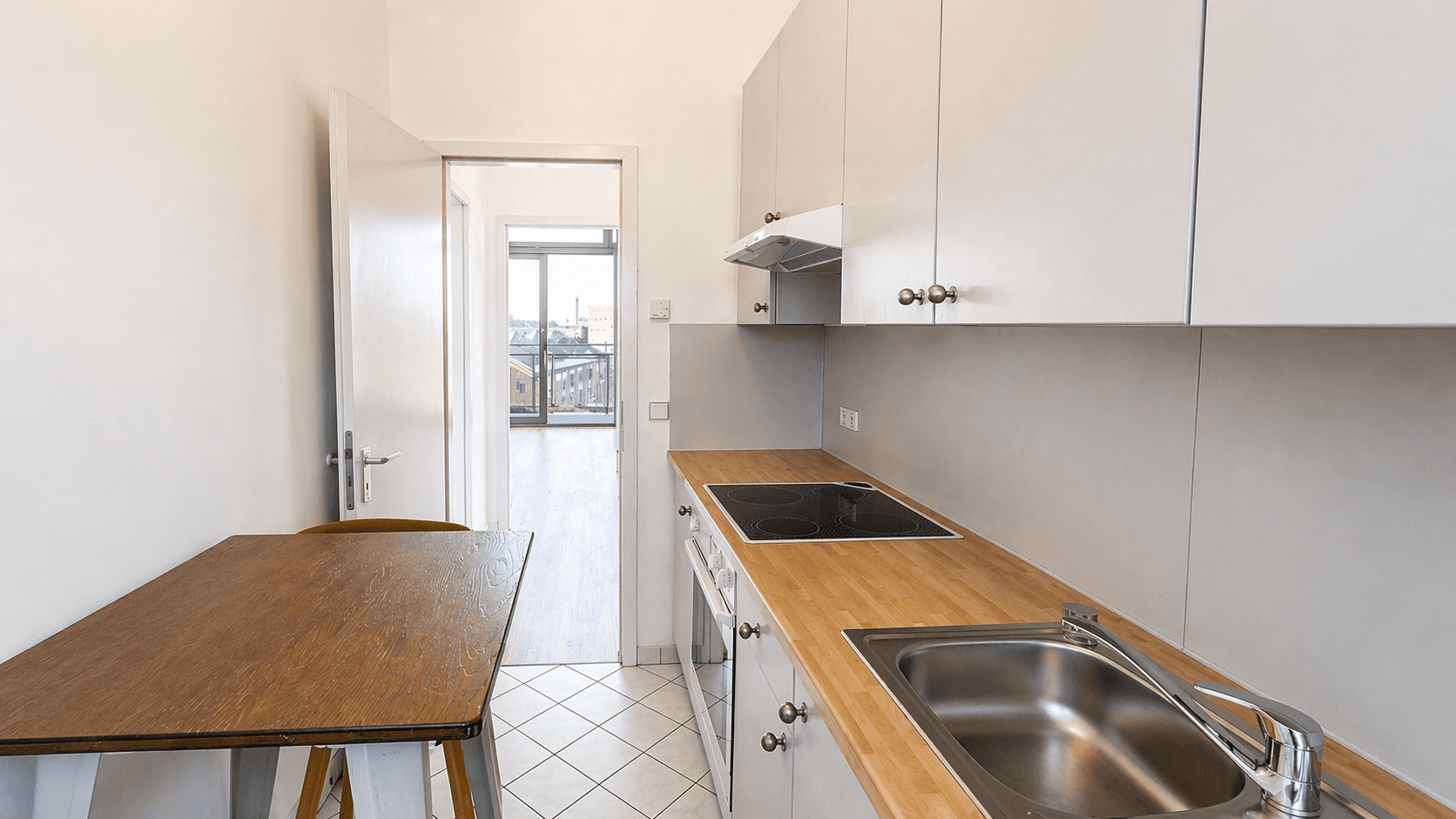 Prodej bytu 3+1 75 m², Berlin, Berlín Prodej bytu 3+1 75 m², Berlin, Berlín