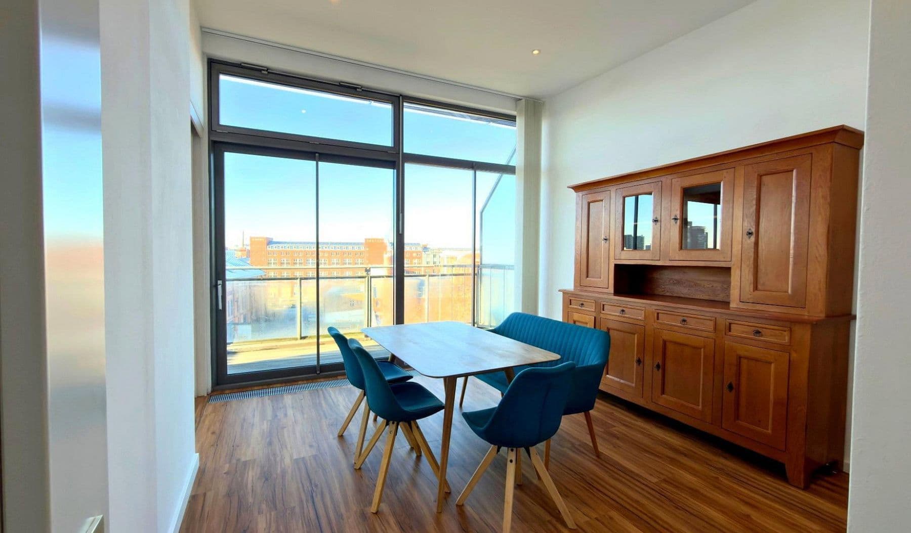 Prodej bytu 3+1 75 m², Berlin, Berlín Prodej bytu 3+1 75 m², Berlin, Berlín
