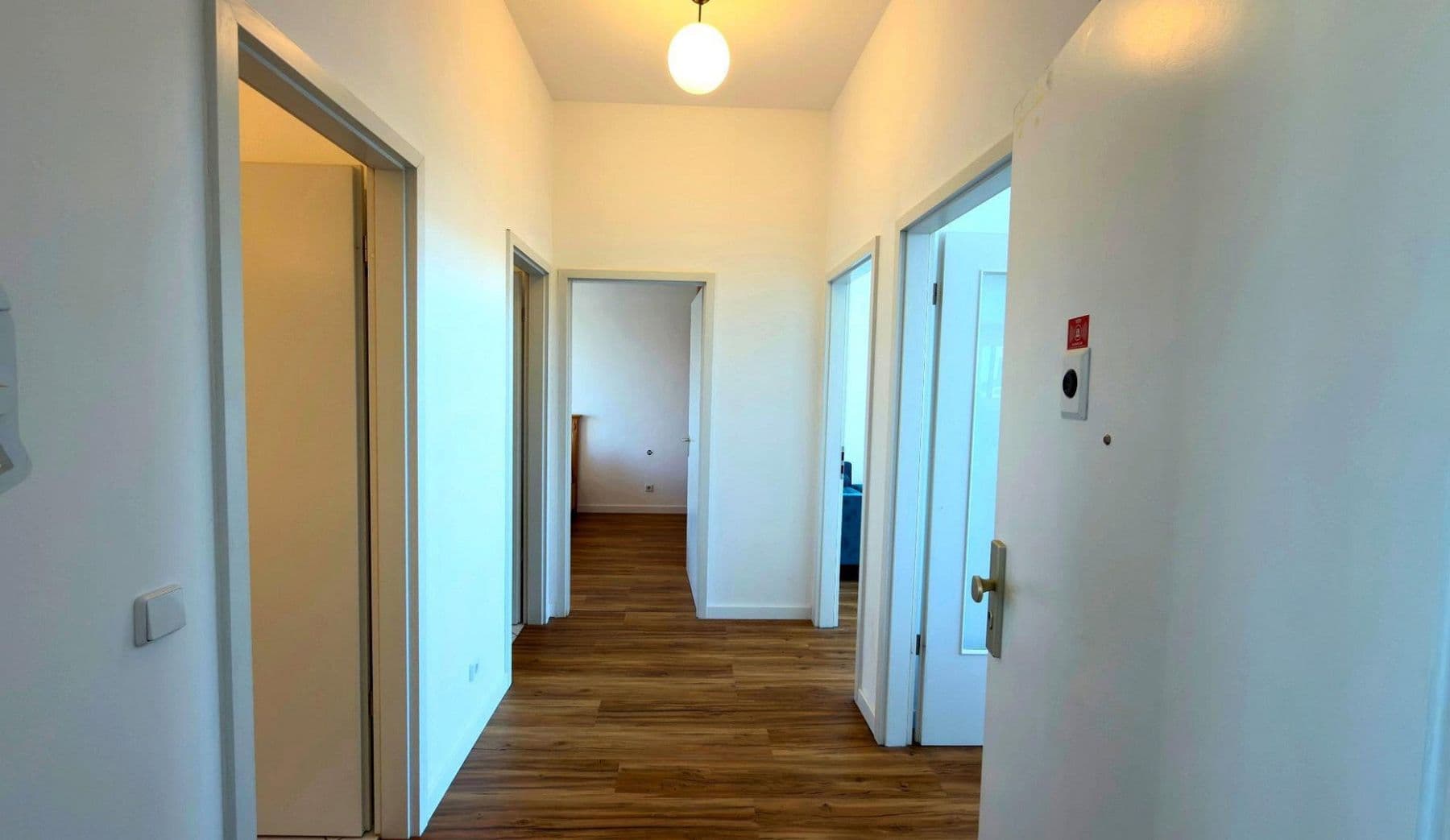 Prodej bytu 3+1 75 m², Berlin, Berlín Prodej bytu 3+1 75 m², Berlin, Berlín