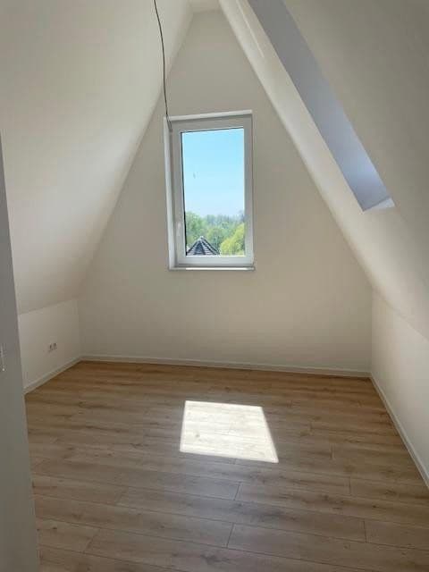 Pronájem bytu 5+1 85 m², Brückenplatz 7, Lubín, Braniborsko Pronájem bytu 5+1 85 m², Brückenplatz 7, Lubín, Braniborsko