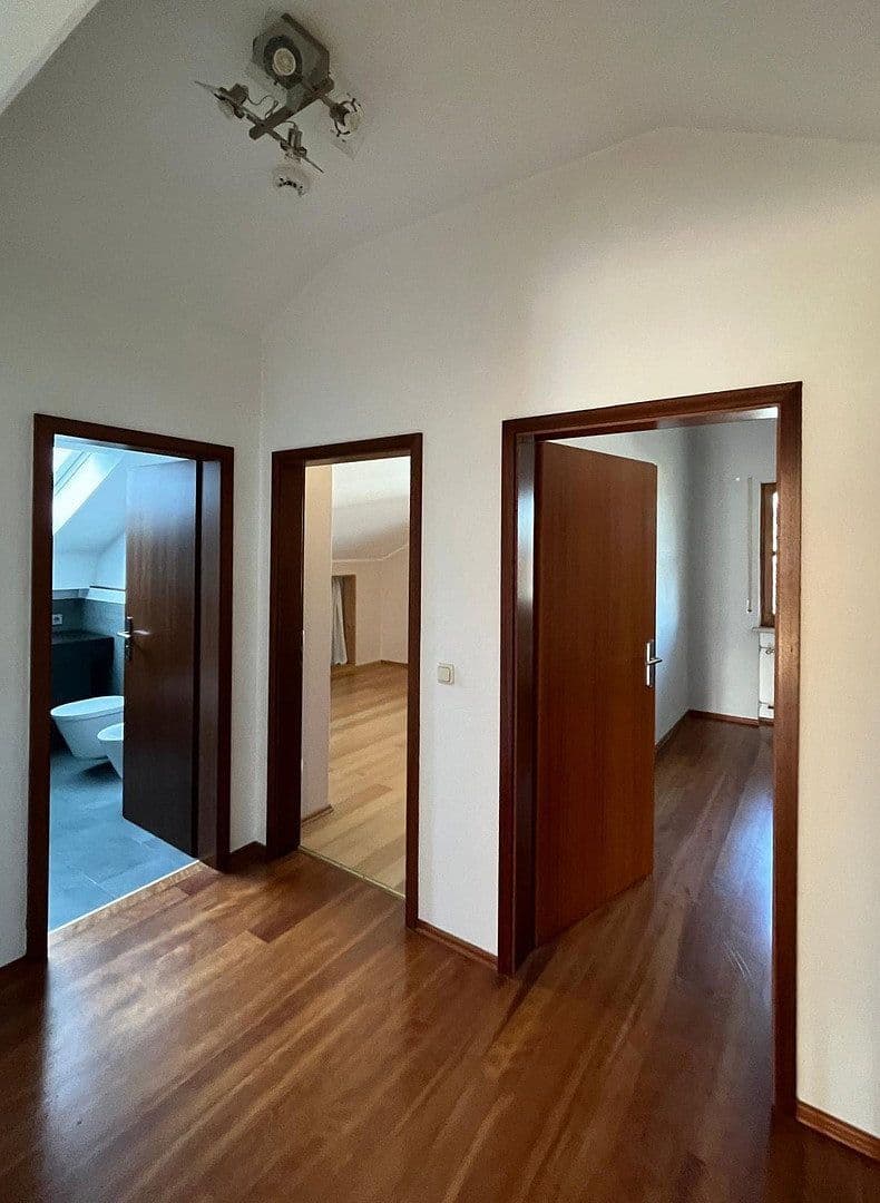 Prodej bytu 4+1 93 m², Raubling, Bavorsko Prodej bytu 4+1 93 m², Raubling, Bavorsko