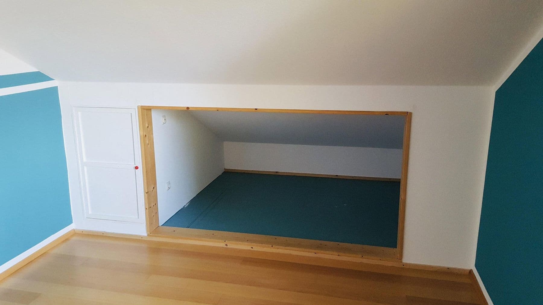 Prodej bytu 4+1 93 m², Raubling, Bavorsko Prodej bytu 4+1 93 m², Raubling, Bavorsko