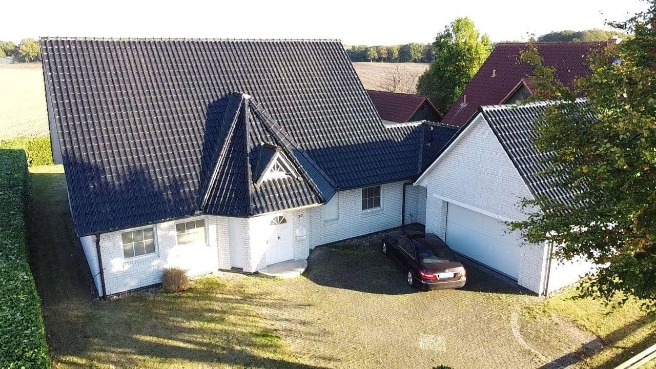 Prodej domu 240 m², pozemek 1.003 m², Buchenstraße 23, Kutenholz, Dolní Sasko Prodej domu 240 m², pozemek 1.003 m², Buchenstraße 23, Kutenholz, Dolní Sasko