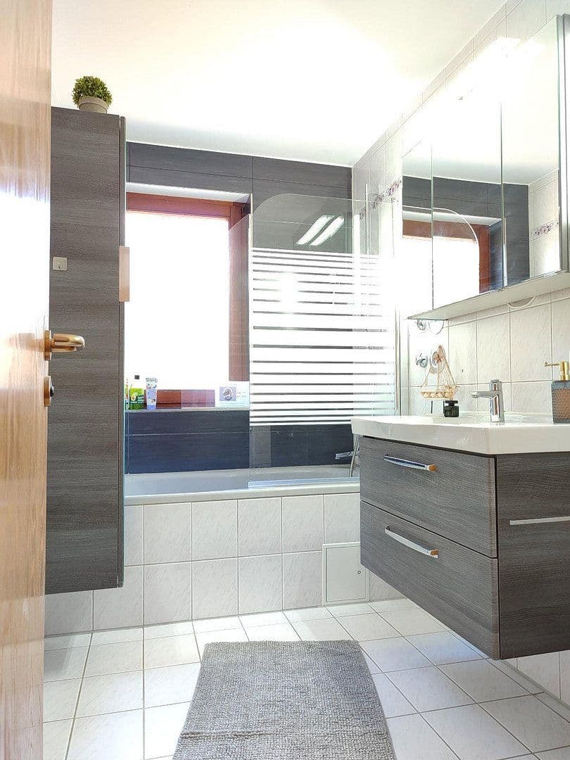 Pronájem bytu 2+1 57 m², Steinenbronn, Bádensko-Württembersko Pronájem bytu 2+1 57 m², Steinenbronn, Bádensko-Württembersko