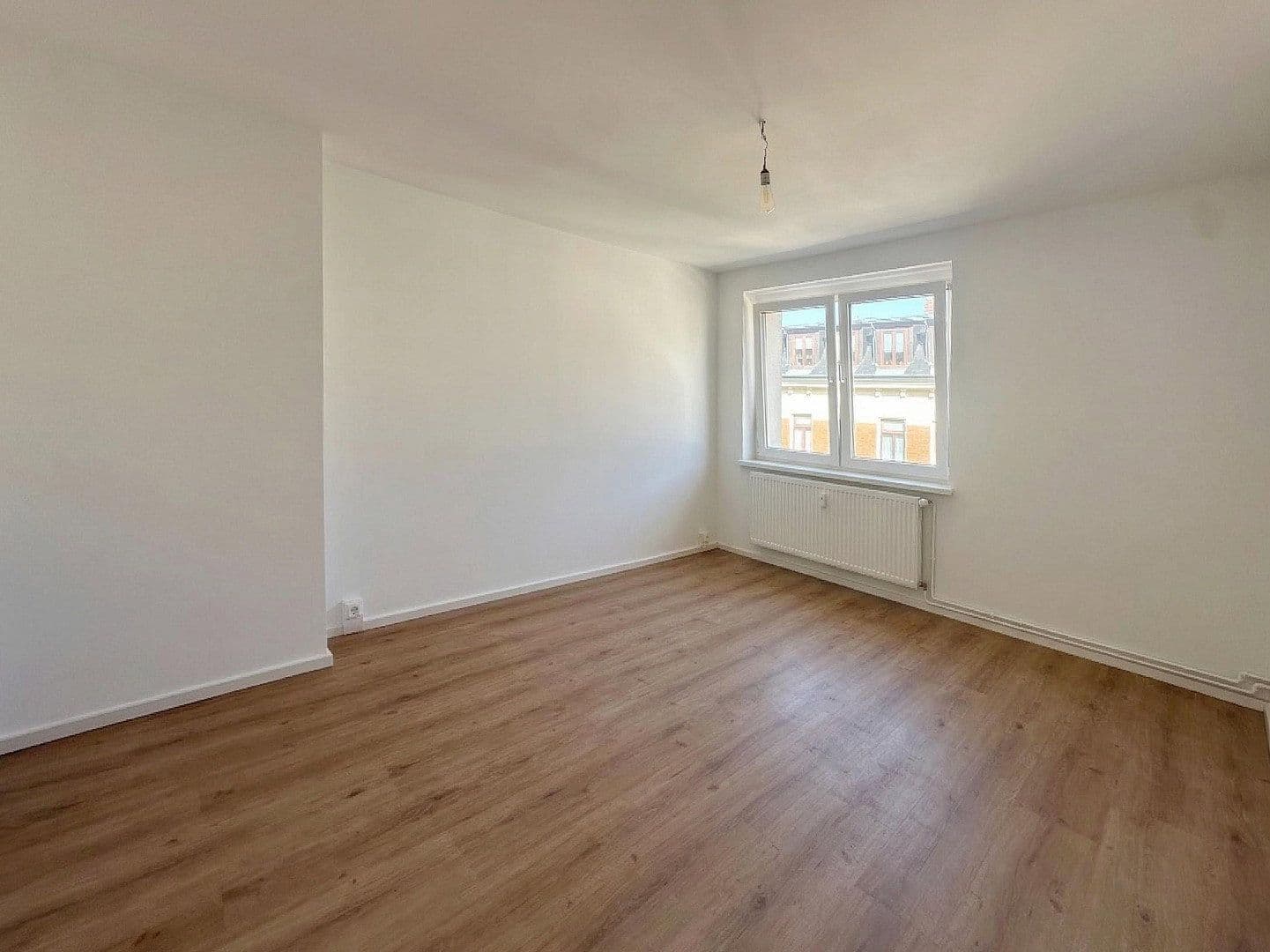 Pronájem bytu 2+1 46 m², Markkleeberg, Sasko Pronájem bytu 2+1 46 m², Markkleeberg, Sasko