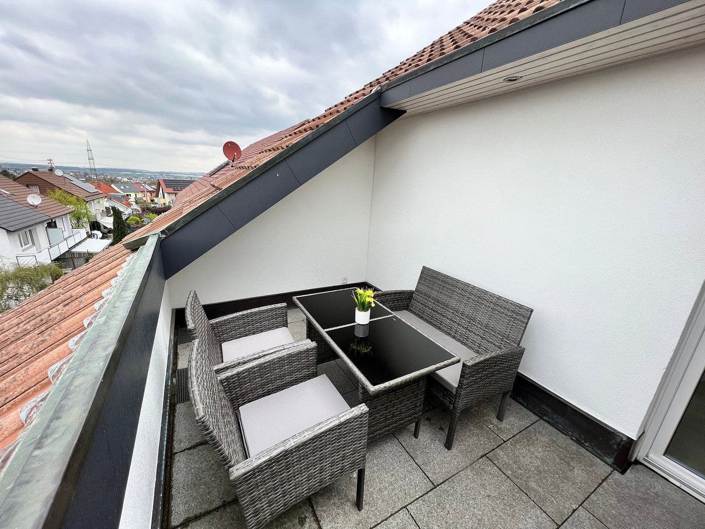 Pronájem bytu 2+1 57 m², Uhlandstr. 3, Großbettlingen, Bádensko-Württembersko Pronájem bytu 2+1 57 m², Uhlandstr. 3, Großbettlingen, Bádensko-Württembersko