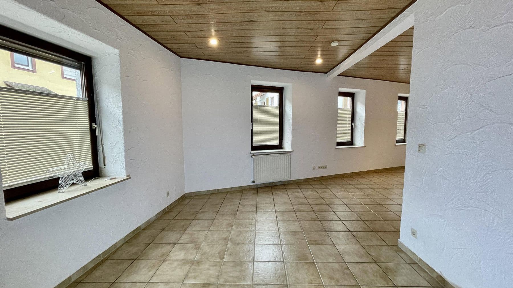 Pronájem domu 170 m², pozemek 190 m², Bad Dürkheim, Porýní-Falc Pronájem domu 170 m², pozemek 190 m², Bad Dürkheim, Porýní-Falc