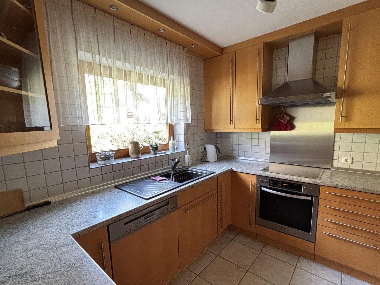 Prodej domu 193 m², pozemek 505 m², Bad Überkingen, Bádensko-Württembersko Prodej domu 193 m², pozemek 505 m², Bad Überkingen, Bádensko-Württembersko