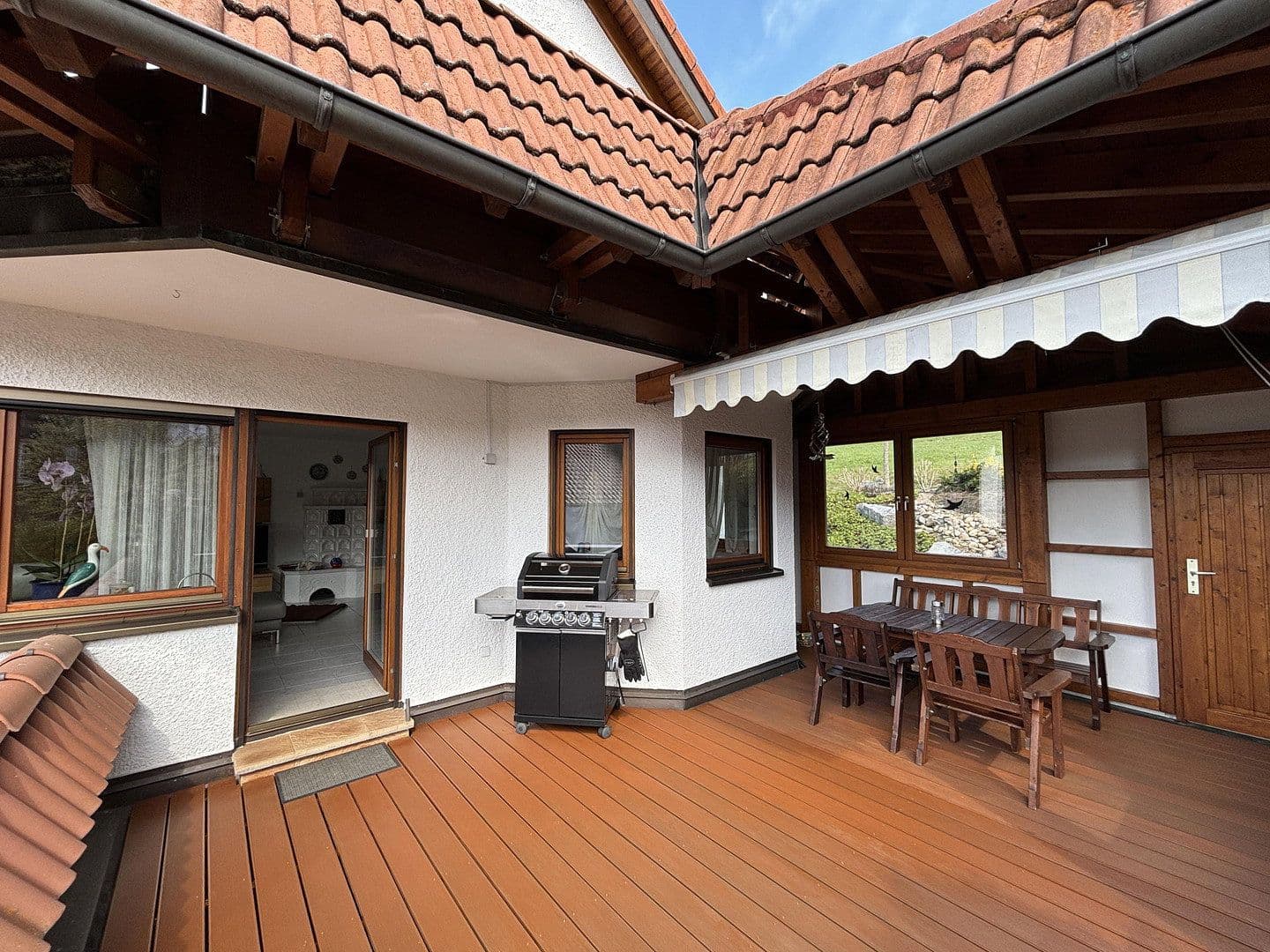 Prodej domu 193 m², pozemek 505 m², Bad Überkingen, Bádensko-Württembersko Prodej domu 193 m², pozemek 505 m², Bad Überkingen, Bádensko-Württembersko