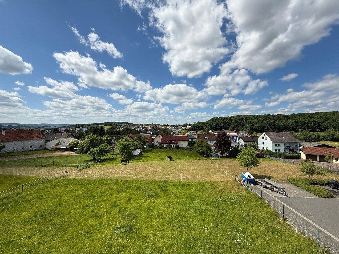 Prodej domu 322 m², pozemek 707 m², Künzell, Hessen Prodej domu 322 m², pozemek 707 m², Künzell, Hessen