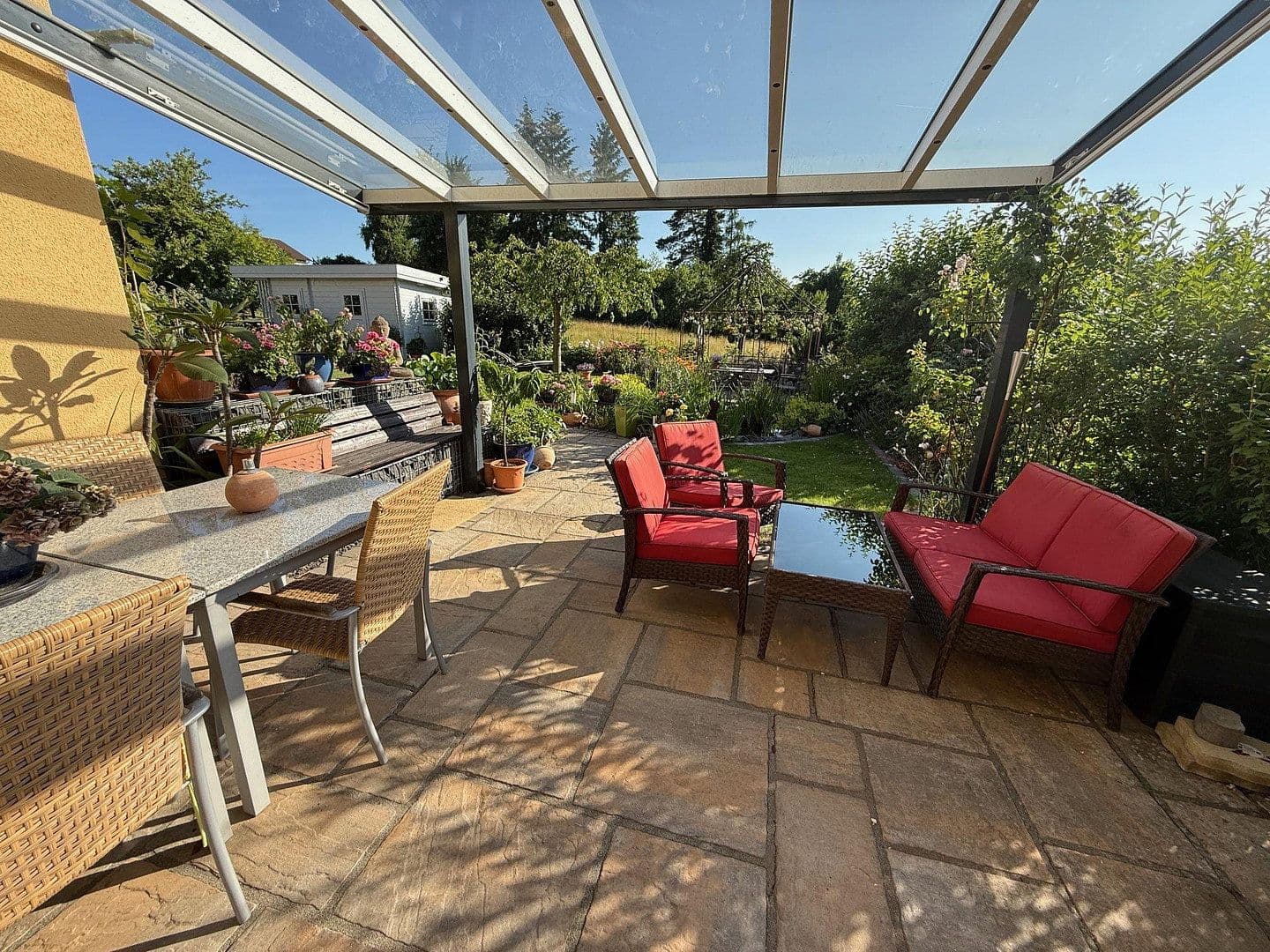 Prodej domu 322 m², pozemek 707 m², Künzell, Hessen Prodej domu 322 m², pozemek 707 m², Künzell, Hessen