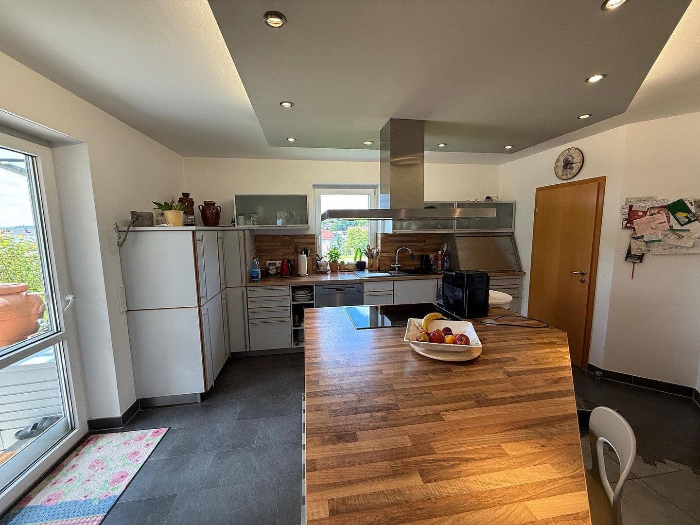 Prodej domu 322 m², pozemek 707 m², Künzell, Hessen Prodej domu 322 m², pozemek 707 m², Künzell, Hessen