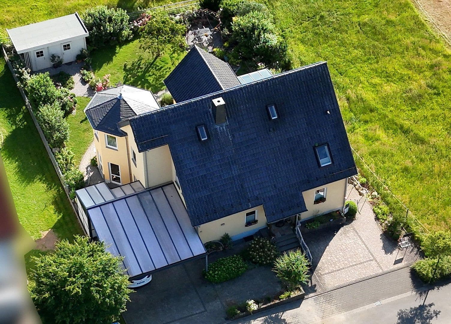 Prodej domu 322 m², pozemek 707 m², Künzell, Hessen Prodej domu 322 m², pozemek 707 m², Künzell, Hessen