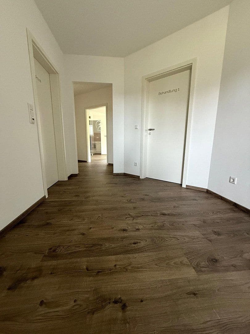 Prodej domu 322 m², pozemek 707 m², Künzell, Hessen Prodej domu 322 m², pozemek 707 m², Künzell, Hessen
