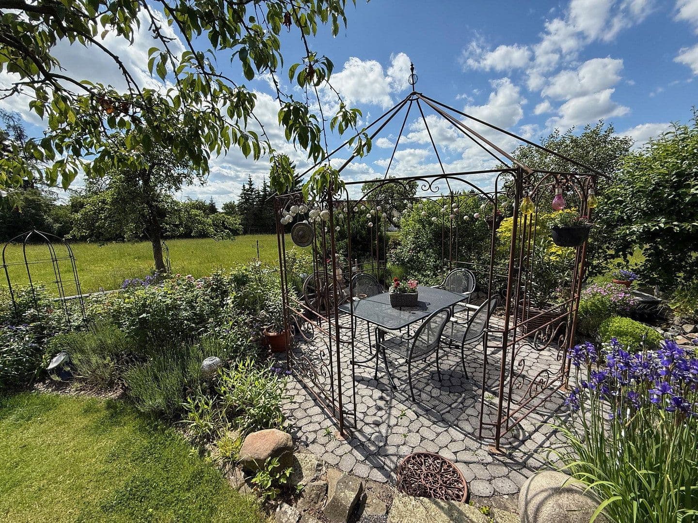 Prodej domu 322 m², pozemek 707 m², Künzell, Hessen Prodej domu 322 m², pozemek 707 m², Künzell, Hessen