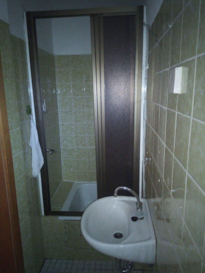 Prodej domu 120 m², pozemek 406 m², Heinrich-Lersch-Platz 9, Essen, Severní Porýní-Vestfálsko Prodej domu 120 m², pozemek 406 m², Heinrich-Lersch-Platz 9, Essen, Severní Porýní-Vestfálsko