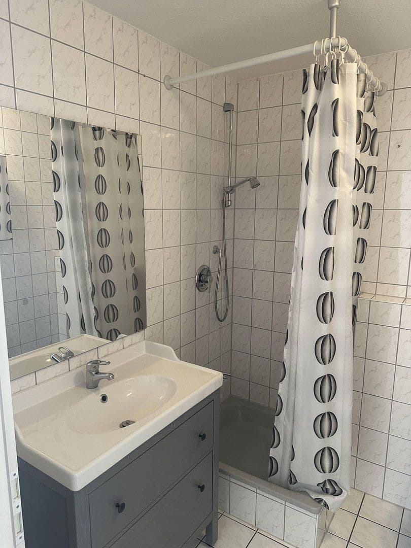 Pronájem bytu 1+kk 38 m², Ruhbergstr.14, Mühlhausen, Bádensko-Württembersko Pronájem bytu 1+kk 38 m², Ruhbergstr.14, Mühlhausen, Bádensko-Württembersko