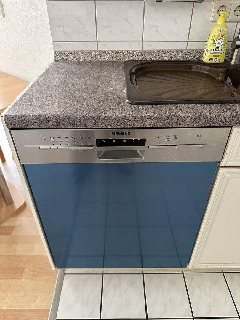 Pronájem bytu 1+kk 38 m², Ruhbergstr.14, Mühlhausen, Bádensko-Württembersko Pronájem bytu 1+kk 38 m², Ruhbergstr.14, Mühlhausen, Bádensko-Württembersko