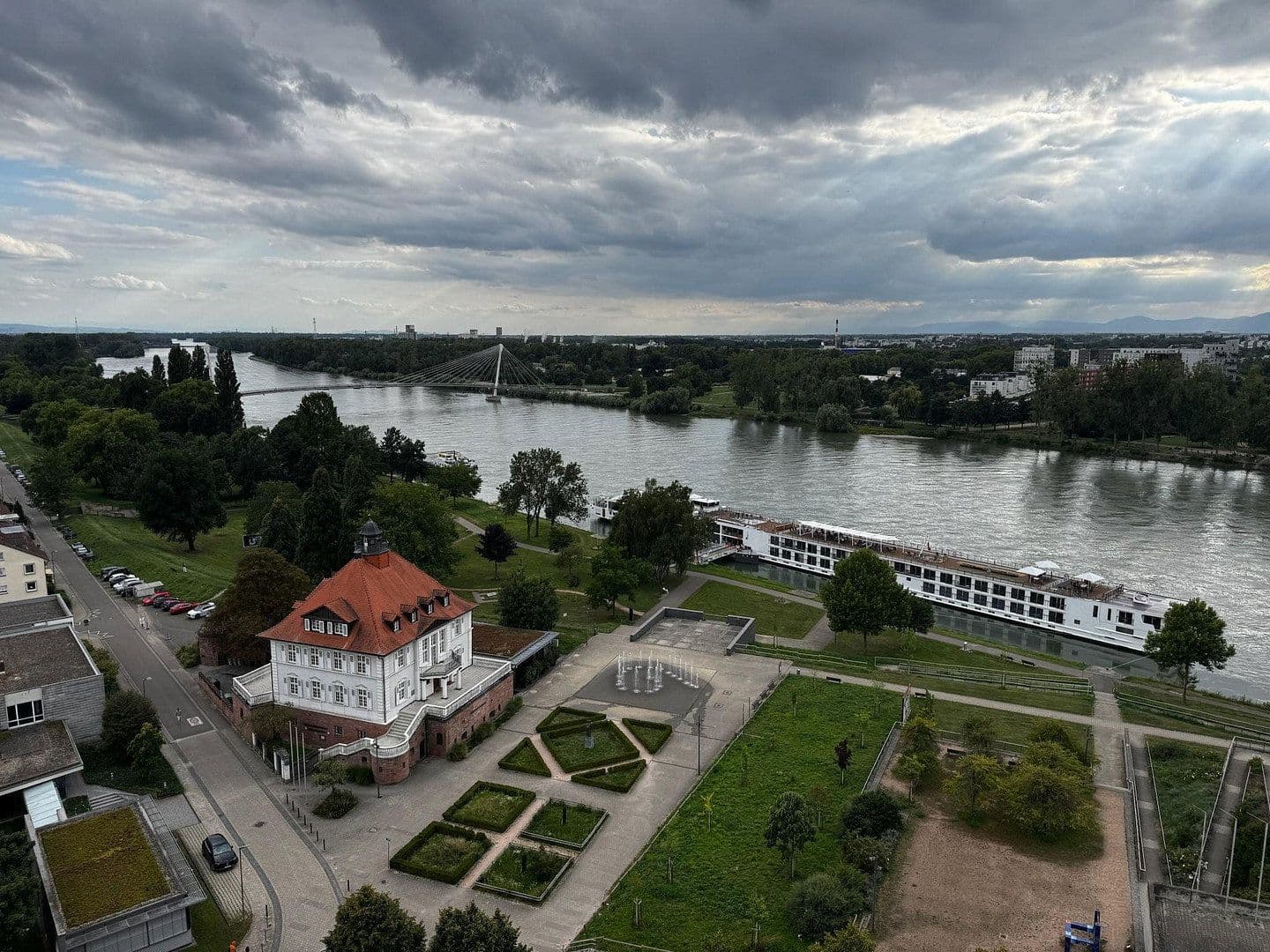 Prodej bytu 3+kk 109 m², Friedenstraße 22, Kehl, Bádensko-Württembersko Prodej bytu 3+kk 109 m², Friedenstraße 22, Kehl, Bádensko-Württembersko
