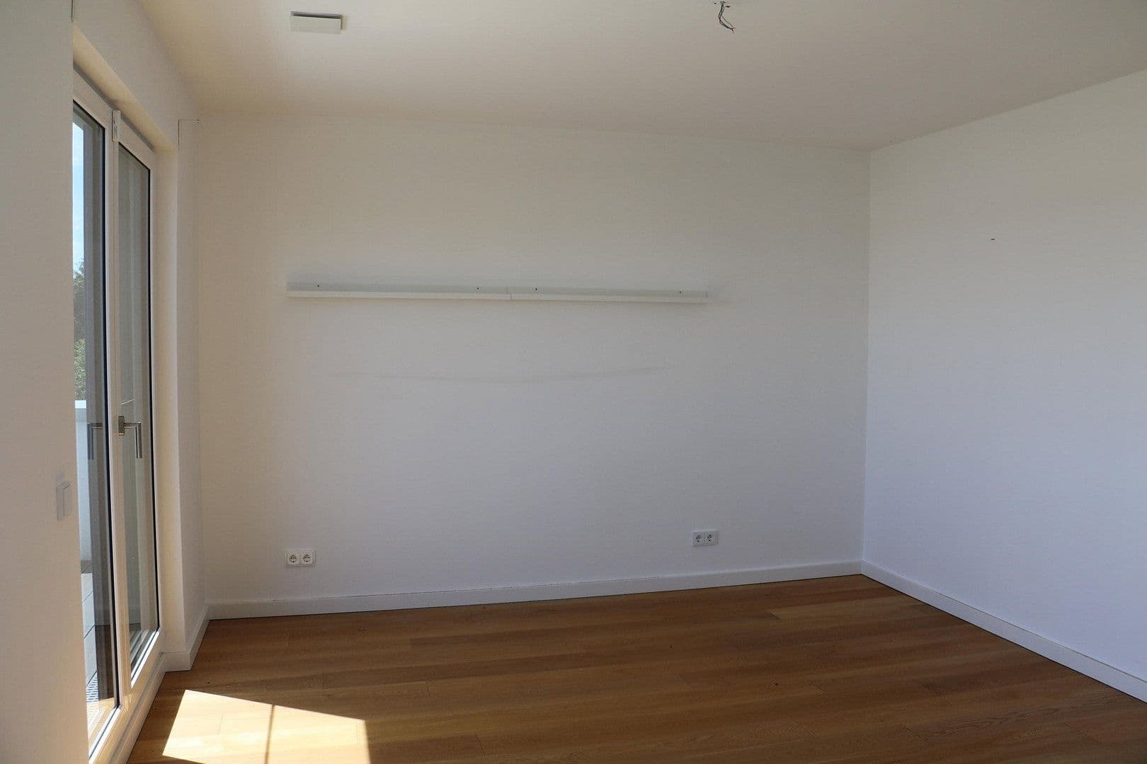 Pronájem domu 159 m², pozemek 155 m², Offenbach, Hessen Pronájem domu 159 m², pozemek 155 m², Offenbach, Hessen