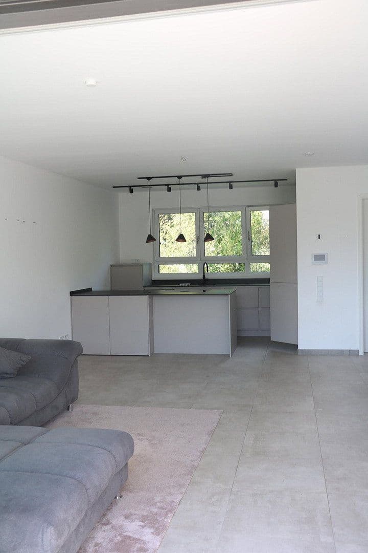 Pronájem domu 159 m², pozemek 155 m², Offenbach, Hessen Pronájem domu 159 m², pozemek 155 m², Offenbach, Hessen