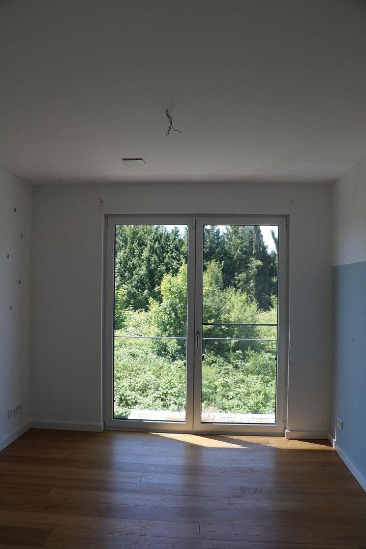 Pronájem domu 159 m², pozemek 155 m², Offenbach, Hessen Pronájem domu 159 m², pozemek 155 m², Offenbach, Hessen