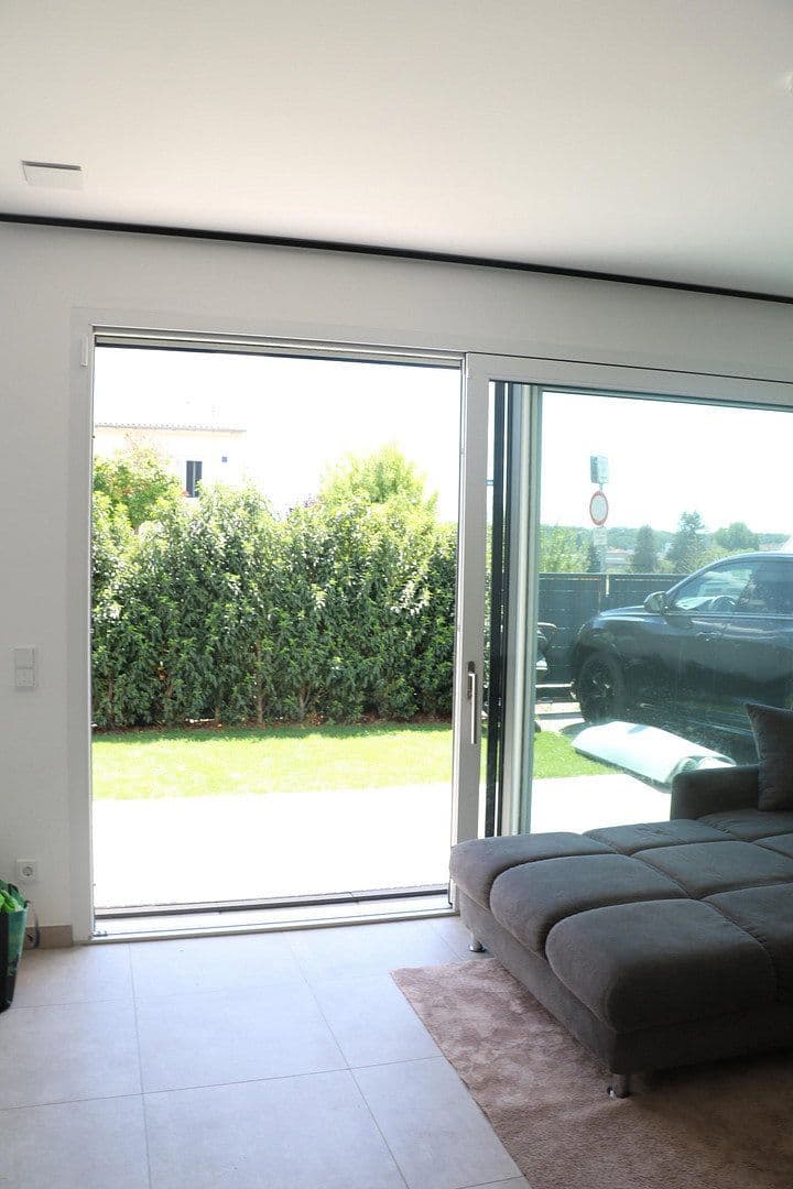 Pronájem domu 159 m², pozemek 155 m², Offenbach, Hessen Pronájem domu 159 m², pozemek 155 m², Offenbach, Hessen