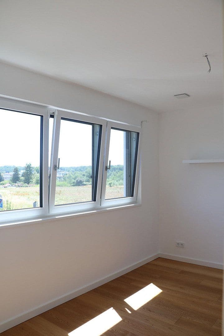 Pronájem domu 159 m², pozemek 155 m², Offenbach, Hessen Pronájem domu 159 m², pozemek 155 m², Offenbach, Hessen