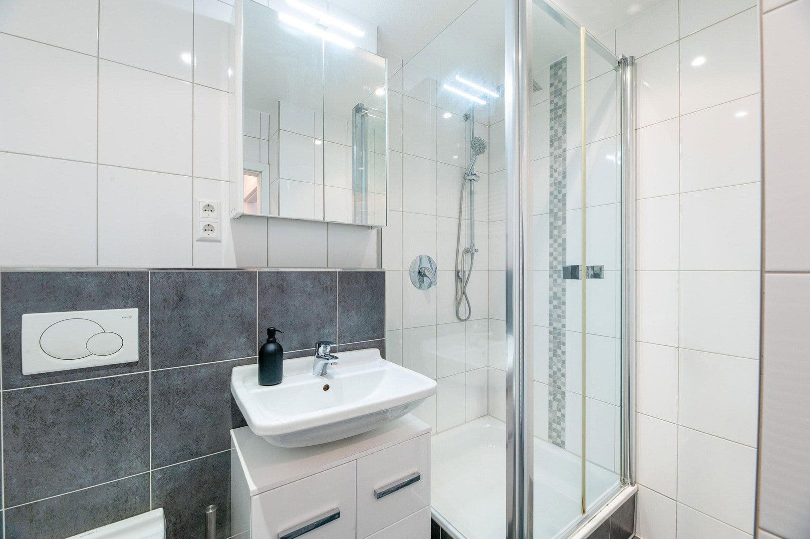 Prodej bytu 1+kk 35 m², Alexanderstraße 48 / 50, Stuttgart, Bádensko-Württembersko Prodej bytu 1+kk 35 m², Alexanderstraße 48 / 50, Stuttgart, Bádensko-Württembersko