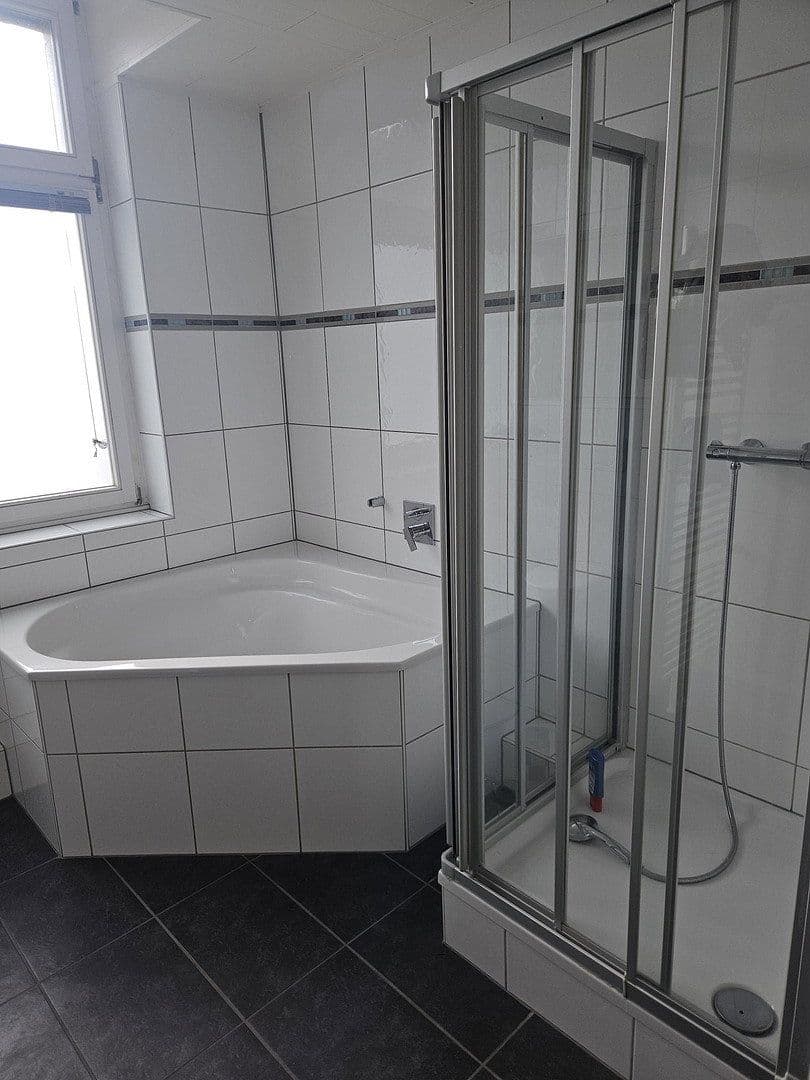 Pronájem bytu 4+1 150 m², Hauptstraße 67, Leverkusen Wiesdorf, Severní Porýní-Vestfálsko Pronájem bytu 4+1 150 m², Hauptstraße 67, Leverkusen Wiesdorf, Severní Porýní-Vestfálsko