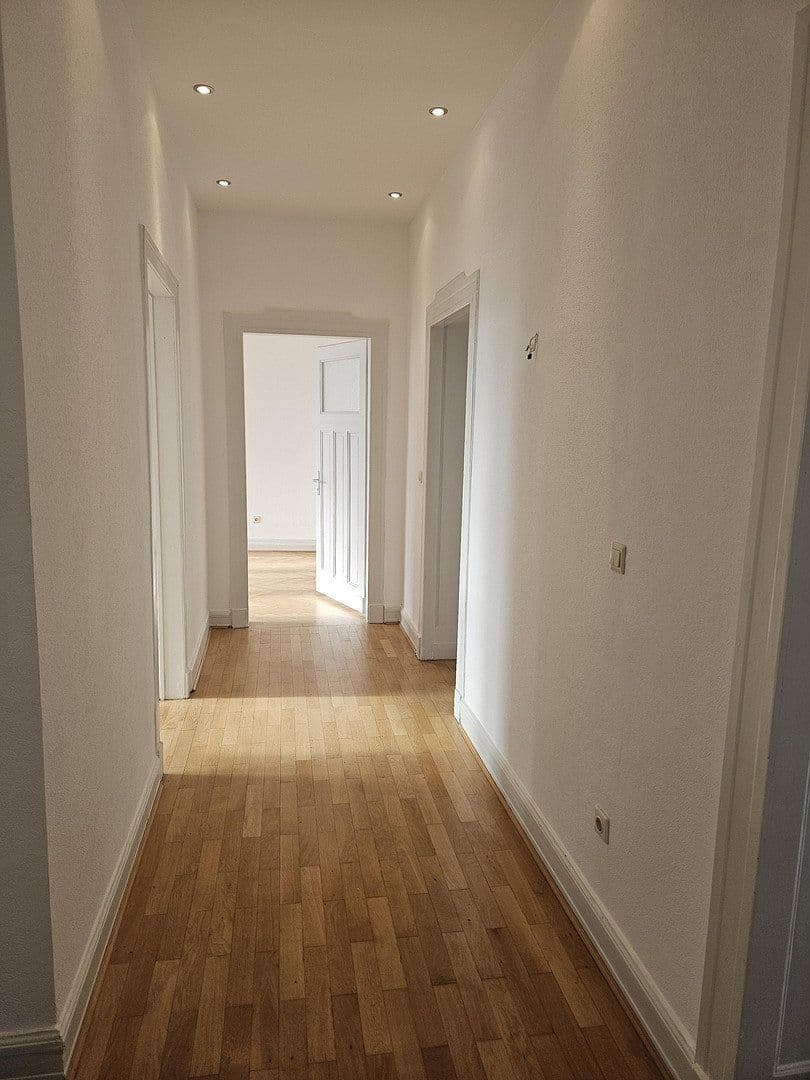 Pronájem bytu 4+1 150 m², Hauptstraße 67, Leverkusen Wiesdorf, Severní Porýní-Vestfálsko Pronájem bytu 4+1 150 m², Hauptstraße 67, Leverkusen Wiesdorf, Severní Porýní-Vestfálsko