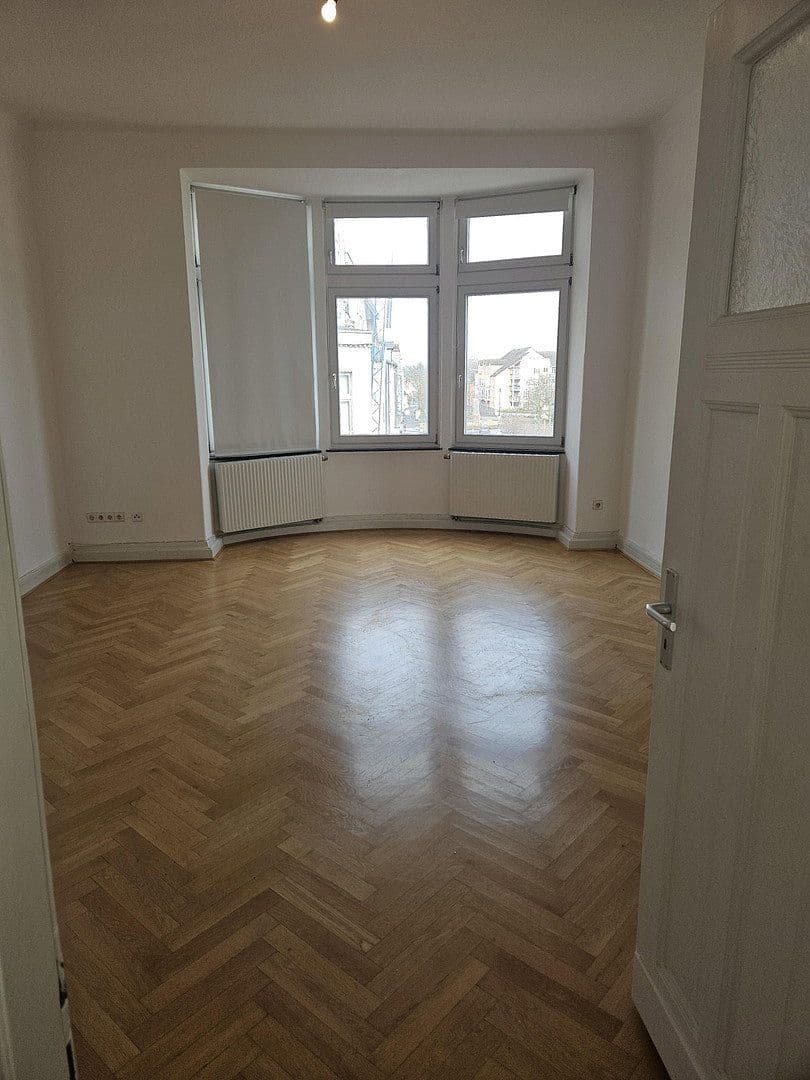 Pronájem bytu 4+1 150 m², Hauptstraße 67, Leverkusen Wiesdorf, Severní Porýní-Vestfálsko Pronájem bytu 4+1 150 m², Hauptstraße 67, Leverkusen Wiesdorf, Severní Porýní-Vestfálsko