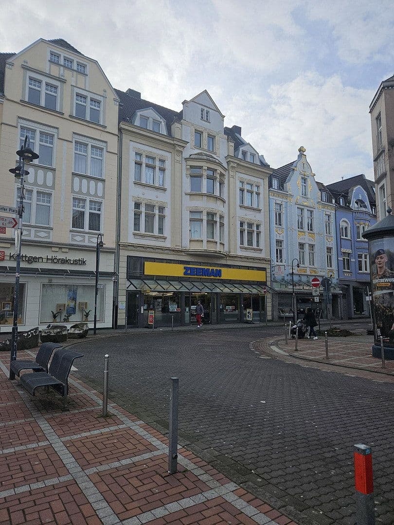 Pronájem bytu 4+1 150 m², Hauptstraße 67, Leverkusen Wiesdorf, Severní Porýní-Vestfálsko Pronájem bytu 4+1 150 m², Hauptstraße 67, Leverkusen Wiesdorf, Severní Porýní-Vestfálsko