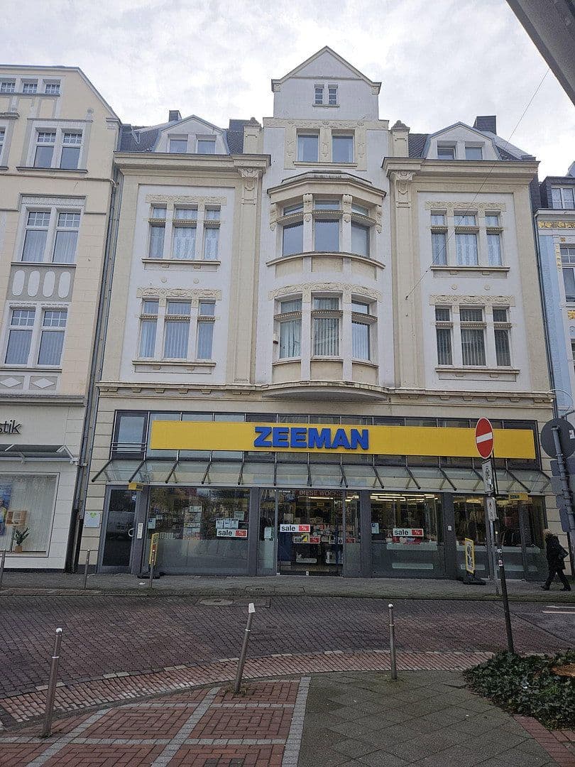 Pronájem bytu 4+1 150 m², Hauptstraße 67, Leverkusen Wiesdorf, Severní Porýní-Vestfálsko Pronájem bytu 4+1 150 m², Hauptstraße 67, Leverkusen Wiesdorf, Severní Porýní-Vestfálsko