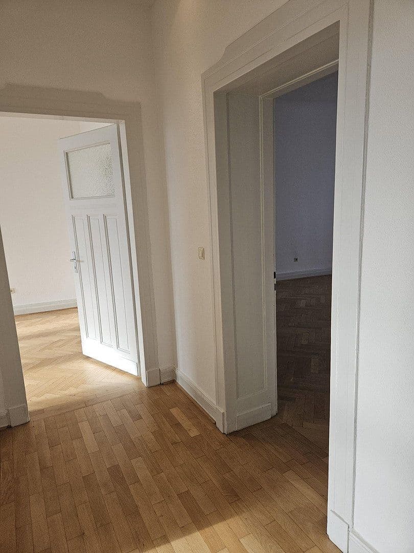 Pronájem bytu 4+1 150 m², Hauptstraße 67, Leverkusen Wiesdorf, Severní Porýní-Vestfálsko Pronájem bytu 4+1 150 m², Hauptstraße 67, Leverkusen Wiesdorf, Severní Porýní-Vestfálsko