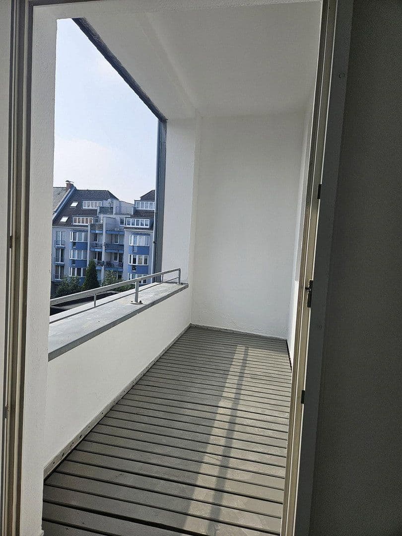Pronájem bytu 4+1 150 m², Hauptstraße 67, Leverkusen Wiesdorf, Severní Porýní-Vestfálsko Pronájem bytu 4+1 150 m², Hauptstraße 67, Leverkusen Wiesdorf, Severní Porýní-Vestfálsko