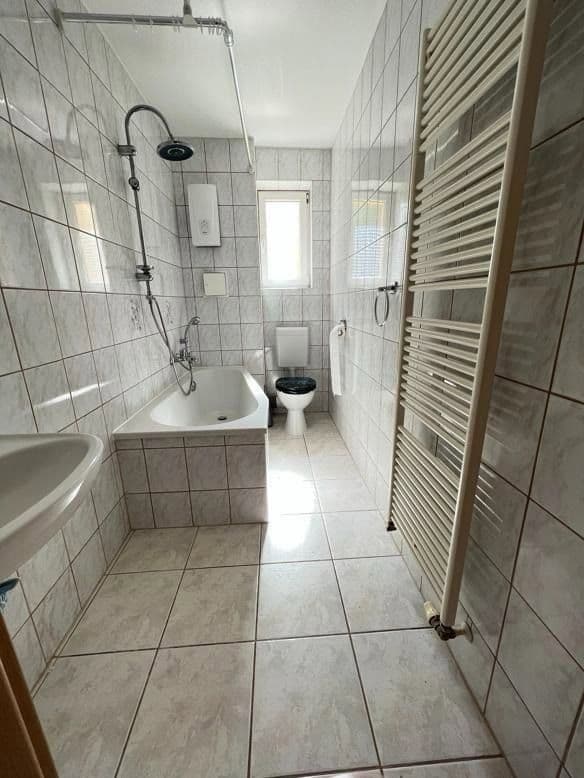 Pronájem bytu 4+1 76 m², Ernst-Thälmann-Straße 50, Sandersdorf-Brehna, Sasko-Anhaltsko Pronájem bytu 4+1 76 m², Ernst-Thälmann-Straße 50, Sandersdorf-Brehna, Sasko-Anhaltsko