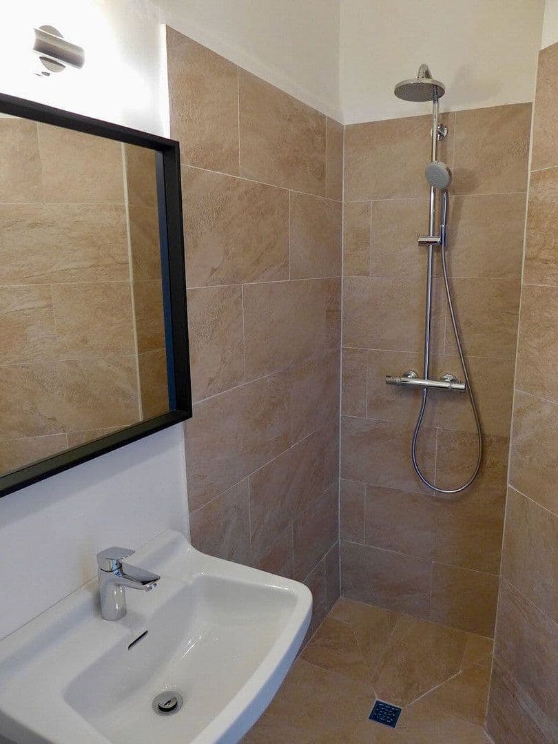 Prodej domu 370 m², pozemek 1.221 m², Bad Sachsa, Dolní Sasko Prodej domu 370 m², pozemek 1.221 m², Bad Sachsa, Dolní Sasko