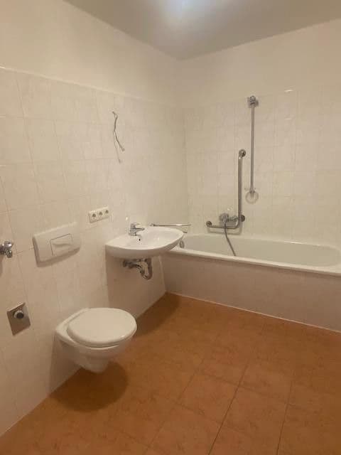 Pronájem bytu 2+1 70 m², Badstraße 5A, Bad Elster, Sasko Pronájem bytu 2+1 70 m², Badstraße 5A, Bad Elster, Sasko