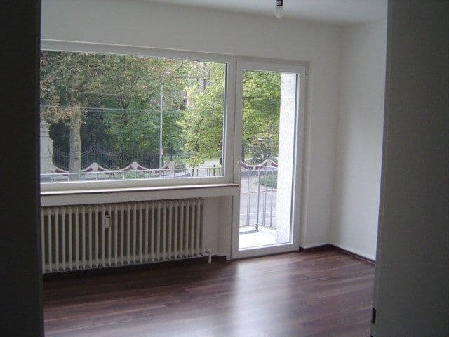 Prodej domu 554 m², pozemek 770 m², Uerdinger Str. 234, Krefeld, Severní Porýní-Vestfálsko Prodej domu 554 m², pozemek 770 m², Uerdinger Str. 234, Krefeld, Severní Porýní-Vestfálsko
