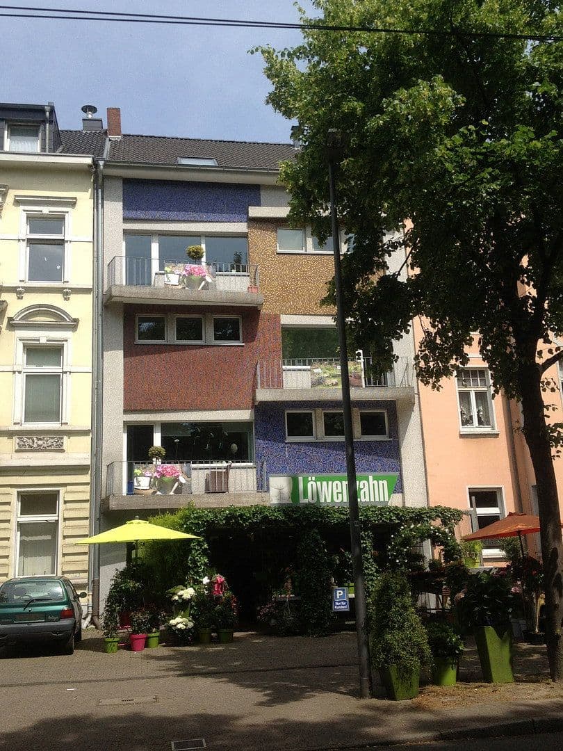 Prodej domu 554 m², pozemek 770 m², Uerdinger Str. 234, Krefeld, Severní Porýní-Vestfálsko Prodej domu 554 m², pozemek 770 m², Uerdinger Str. 234, Krefeld, Severní Porýní-Vestfálsko