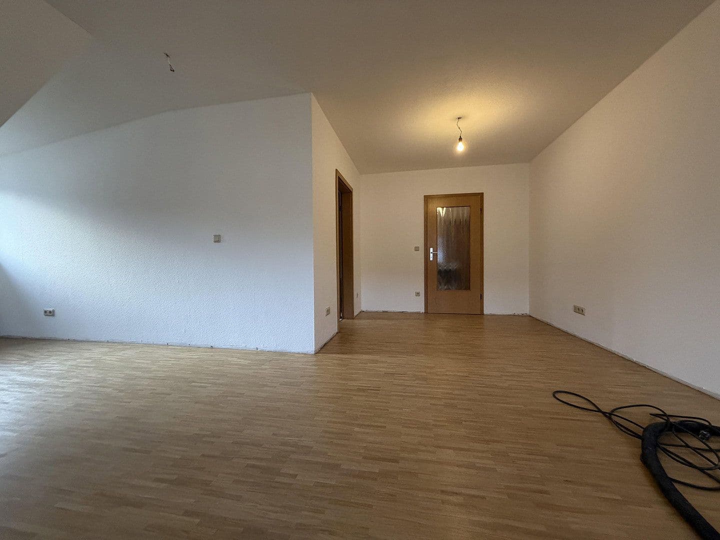 Pronájem bytu 3+1 91 m², Cleebronn, Bádensko-Württembersko Pronájem bytu 3+1 91 m², Cleebronn, Bádensko-Württembersko