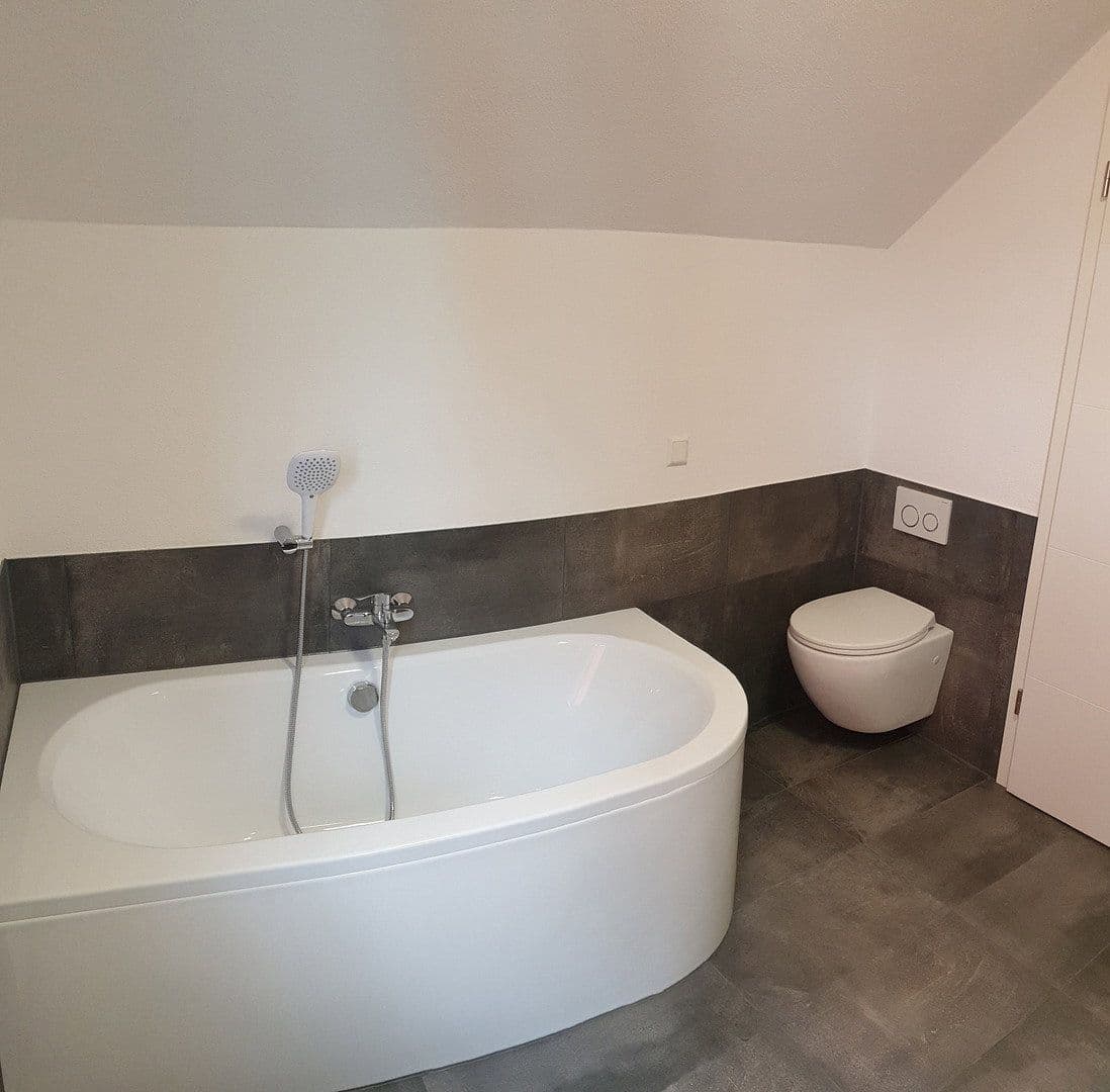 Pronájem bytu 2+1 65 m², Herdstr. 14, Villingen-Schwenningen, Bádensko-Württembersko Pronájem bytu 2+1 65 m², Herdstr. 14, Villingen-Schwenningen, Bádensko-Württembersko