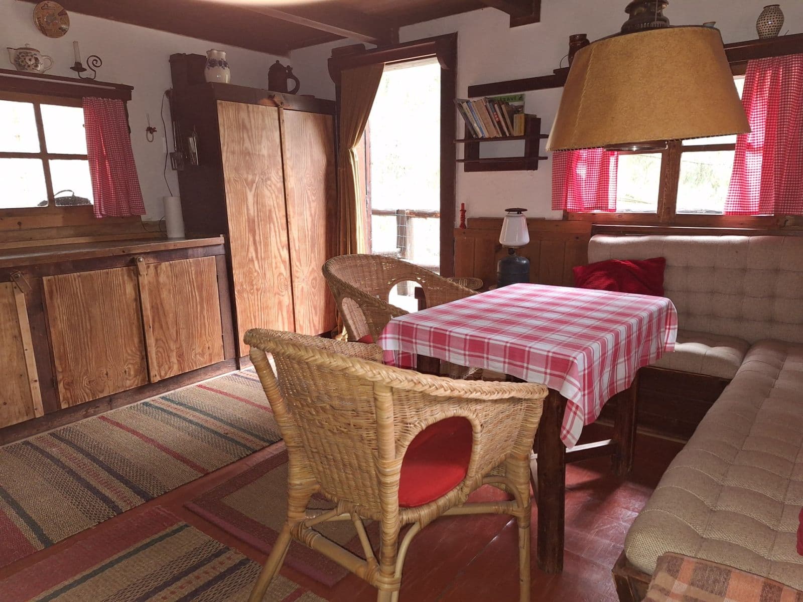 Prodej chaty, chalupy 30 m², pozemek 40 m², Kamenný Přívoz, Středočeský kraj Prodej chaty, chalupy 30 m², pozemek 40 m², Kamenný Přívoz, Středočeský kraj