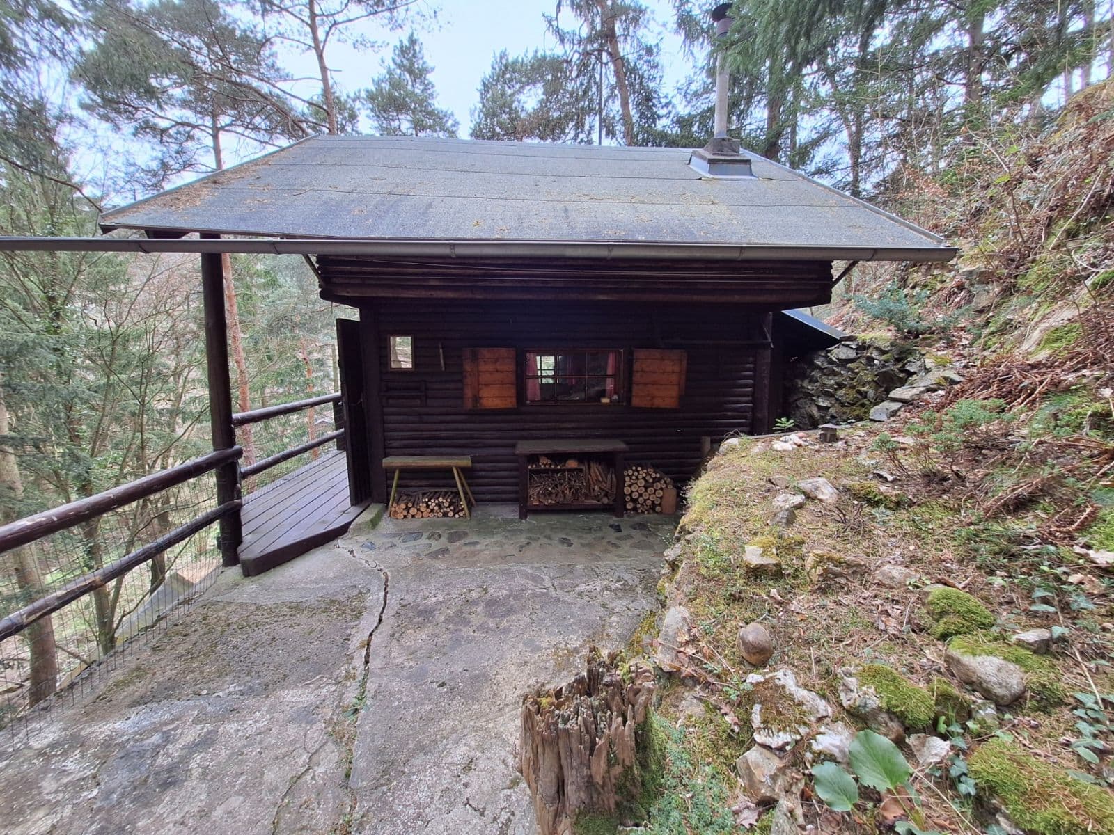 Prodej chaty, chalupy 30 m², pozemek 40 m², Kamenný Přívoz, Středočeský kraj Prodej chaty, chalupy 30 m², pozemek 40 m², Kamenný Přívoz, Středočeský kraj