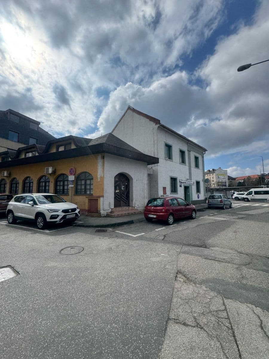 Prodej nebytového prostoru 898 m², Kukuričná, Nové Mesto, Bratislavský kraj Prodej nebytového prostoru 898 m², Kukuričná, Nové Mesto, Bratislavský kraj