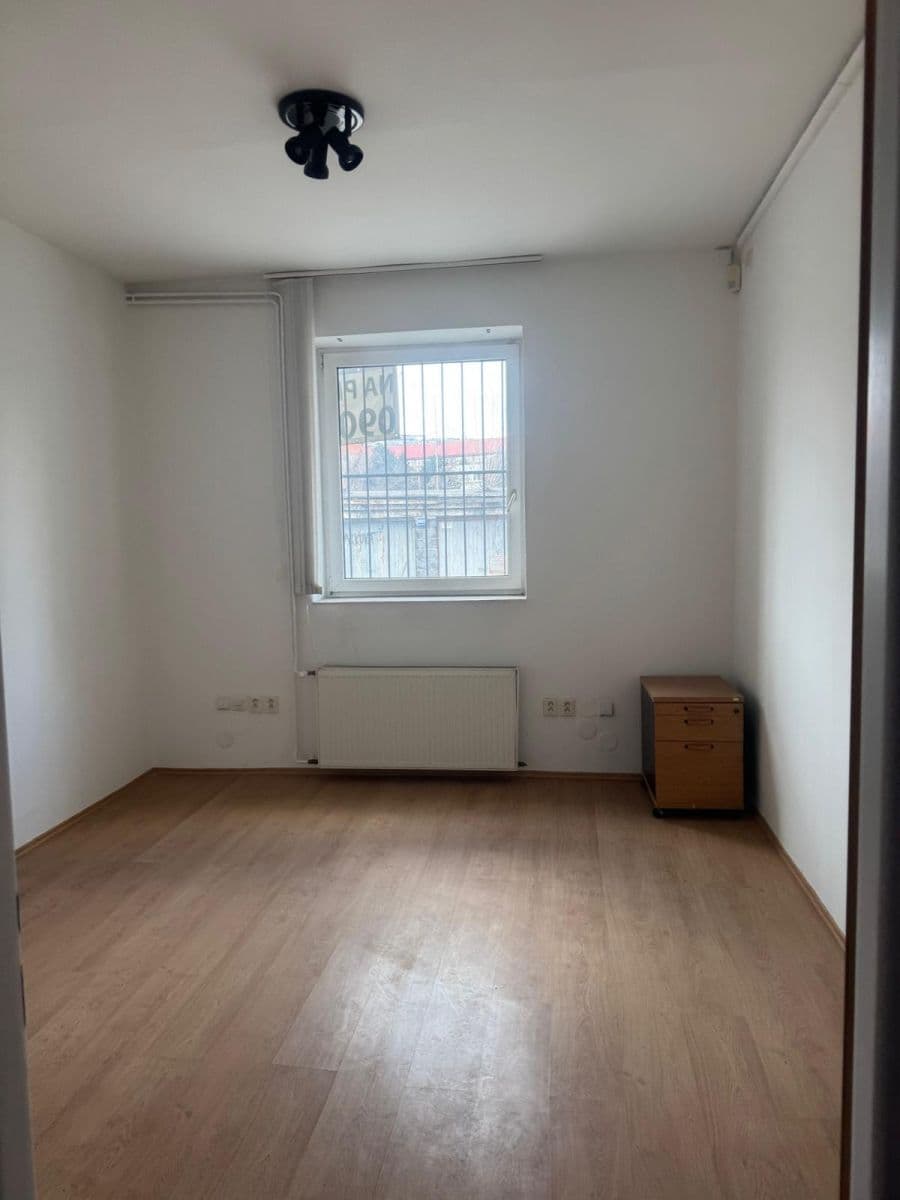 Prodej nebytového prostoru 898 m², Kukuričná, Nové Mesto, Bratislavský kraj Prodej nebytového prostoru 898 m², Kukuričná, Nové Mesto, Bratislavský kraj