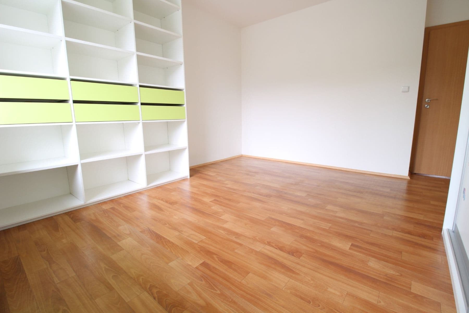 Pronájem bytu 3+kk 74 m², Pod Nouzovem, Praha, Praha Pronájem bytu 3+kk 74 m², Pod Nouzovem, Praha, Praha