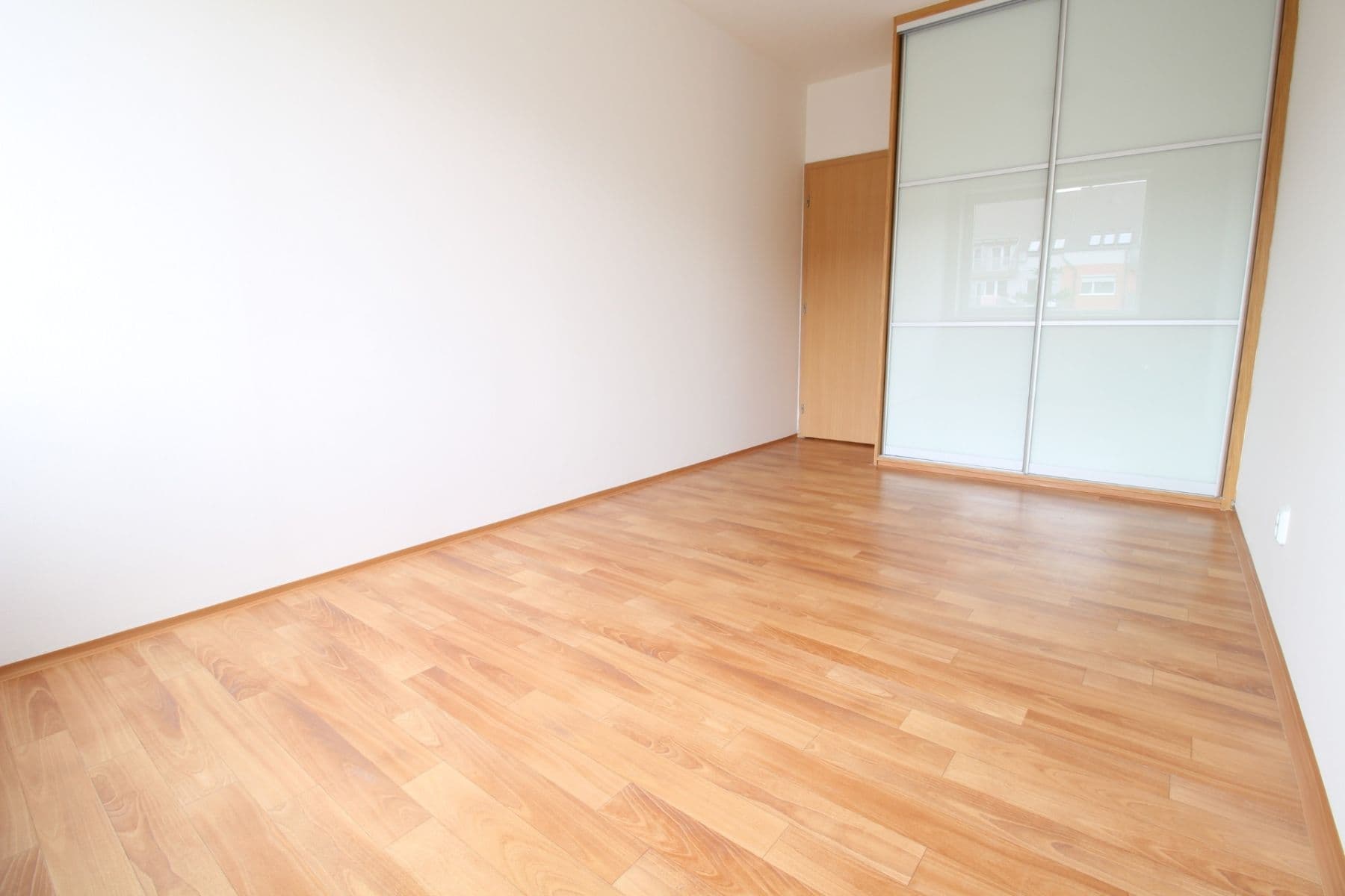 Pronájem bytu 3+kk 74 m², Pod Nouzovem, Praha, Praha Pronájem bytu 3+kk 74 m², Pod Nouzovem, Praha, Praha
